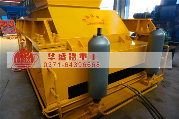 液壓對輥破碎機(jī)