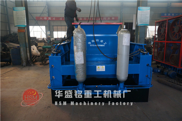 液壓對(duì)輥破碎機(jī)圖片